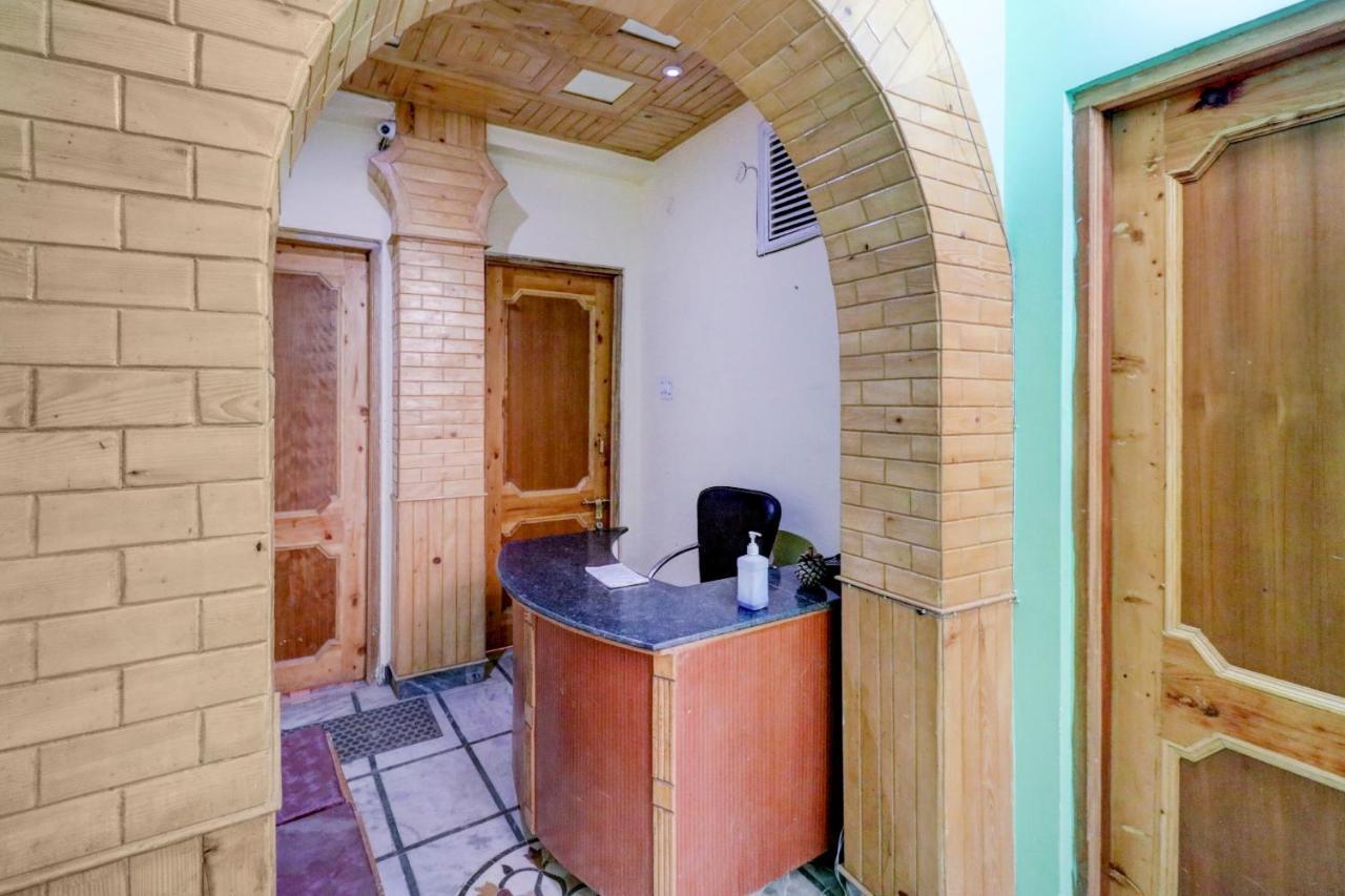 Oyo Hotel C Šimla Exteriér fotografie
